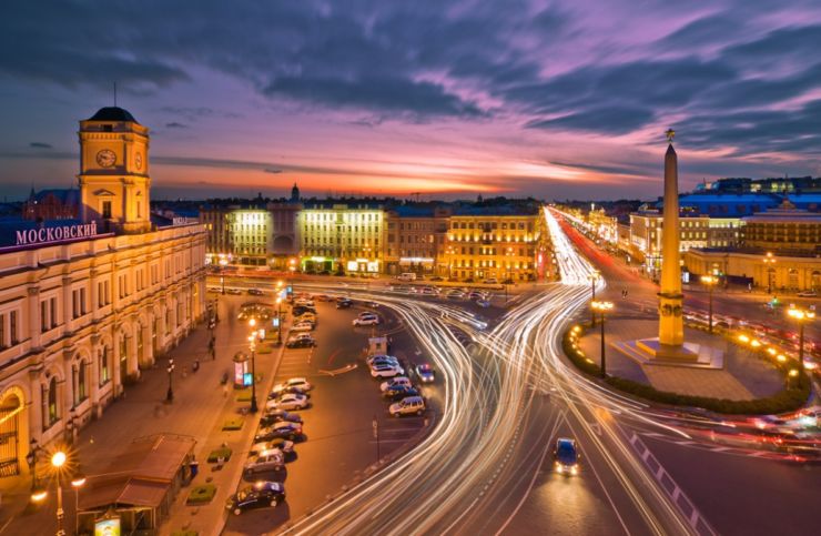 Как да наемете кола в Санкт Петербург