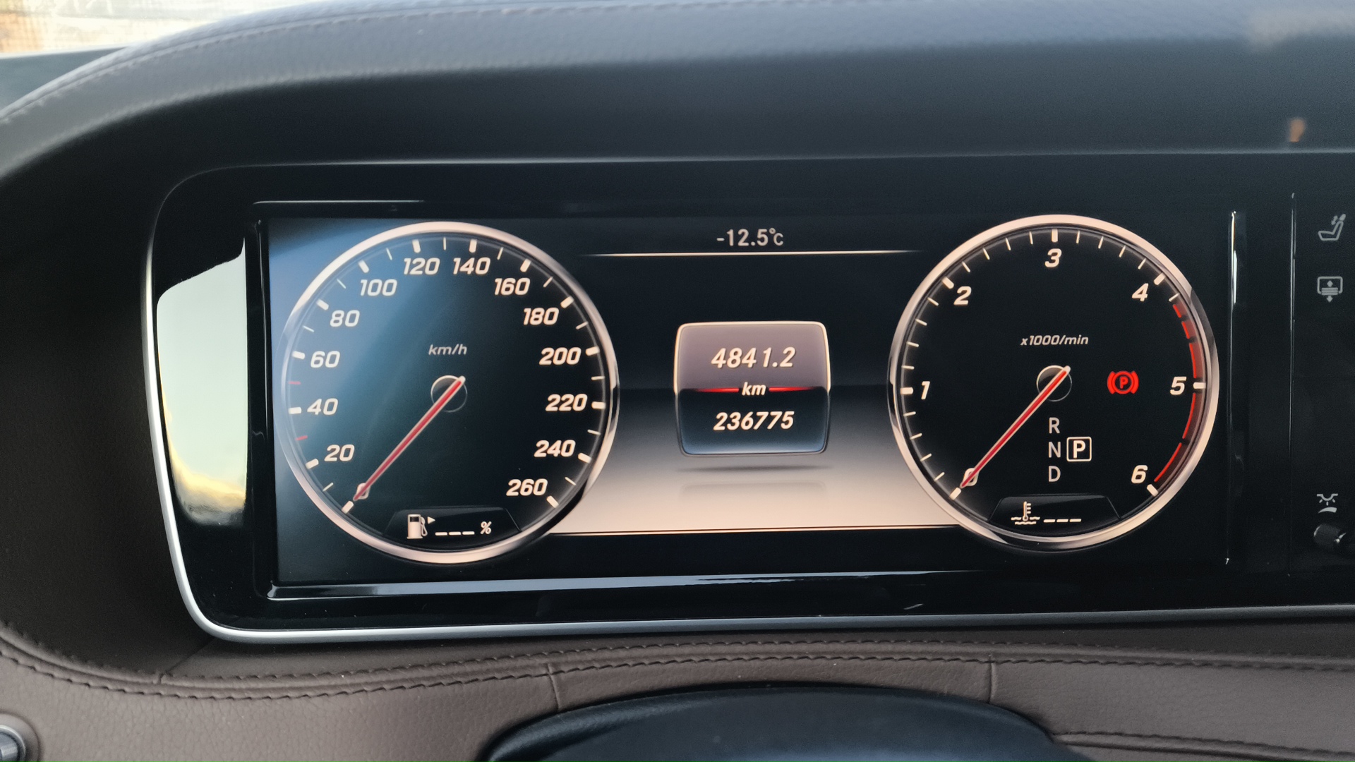 Mercedes-Benz S седан