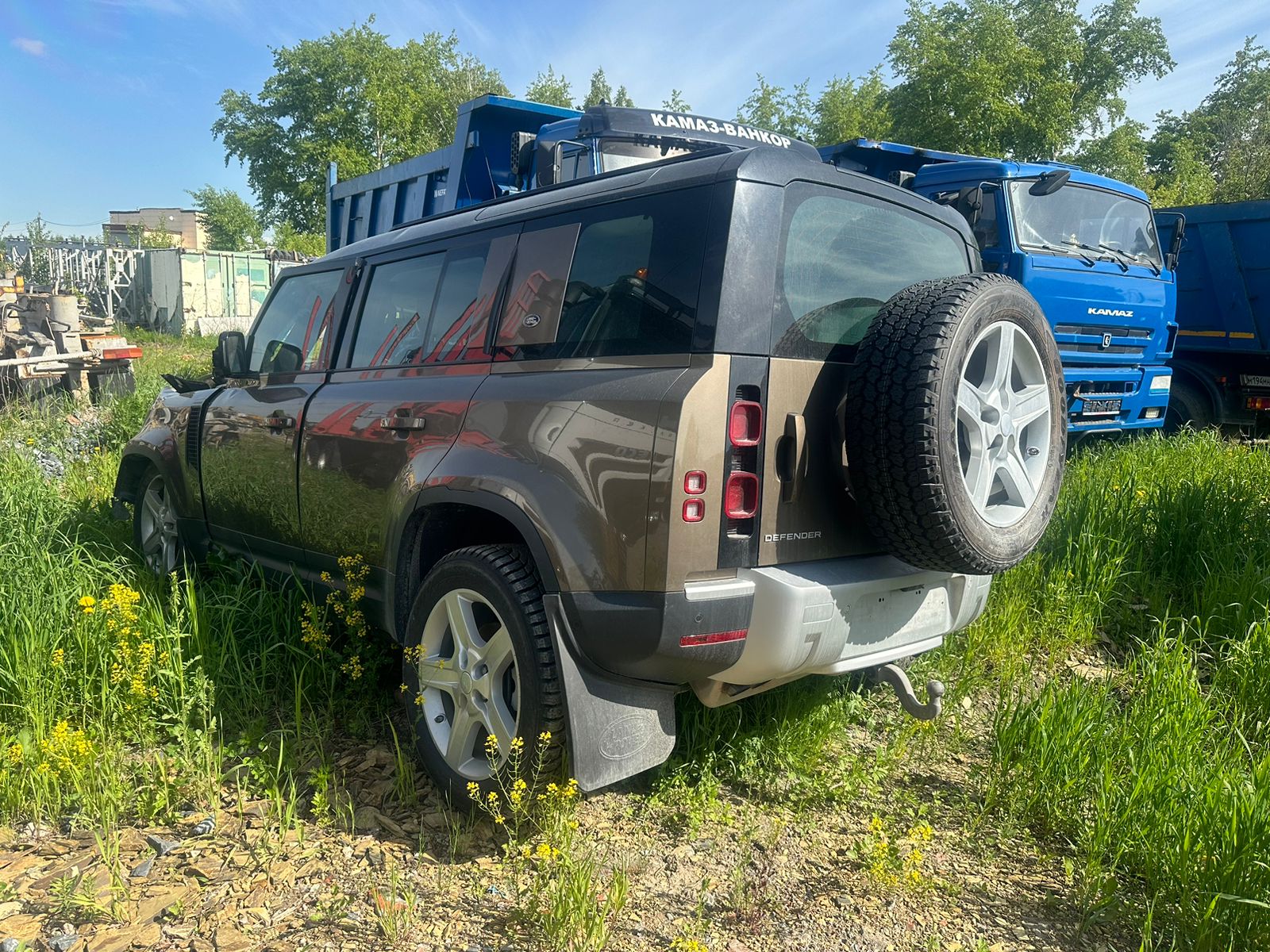 Land Rover Defender 110