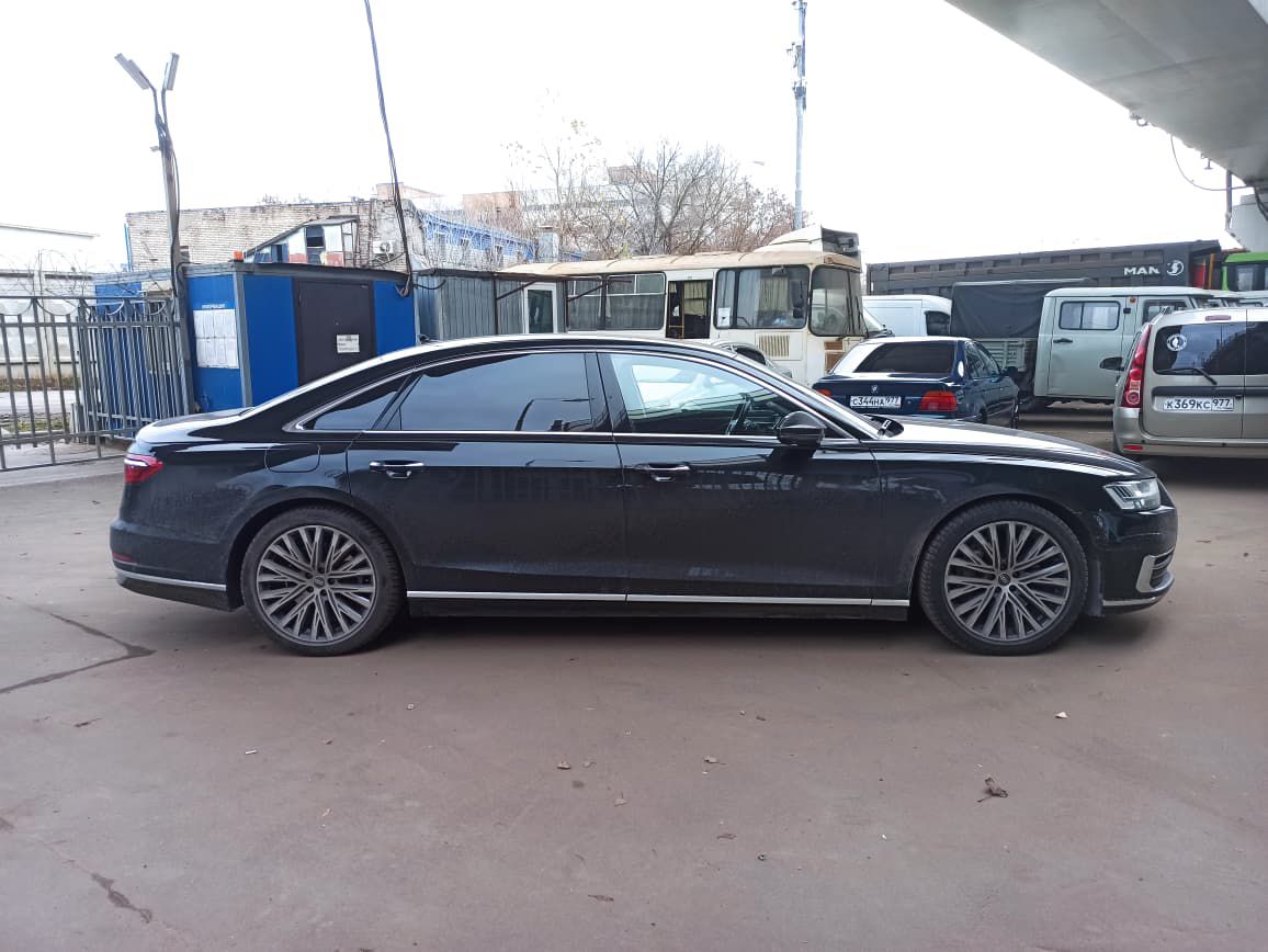 Audi A8L