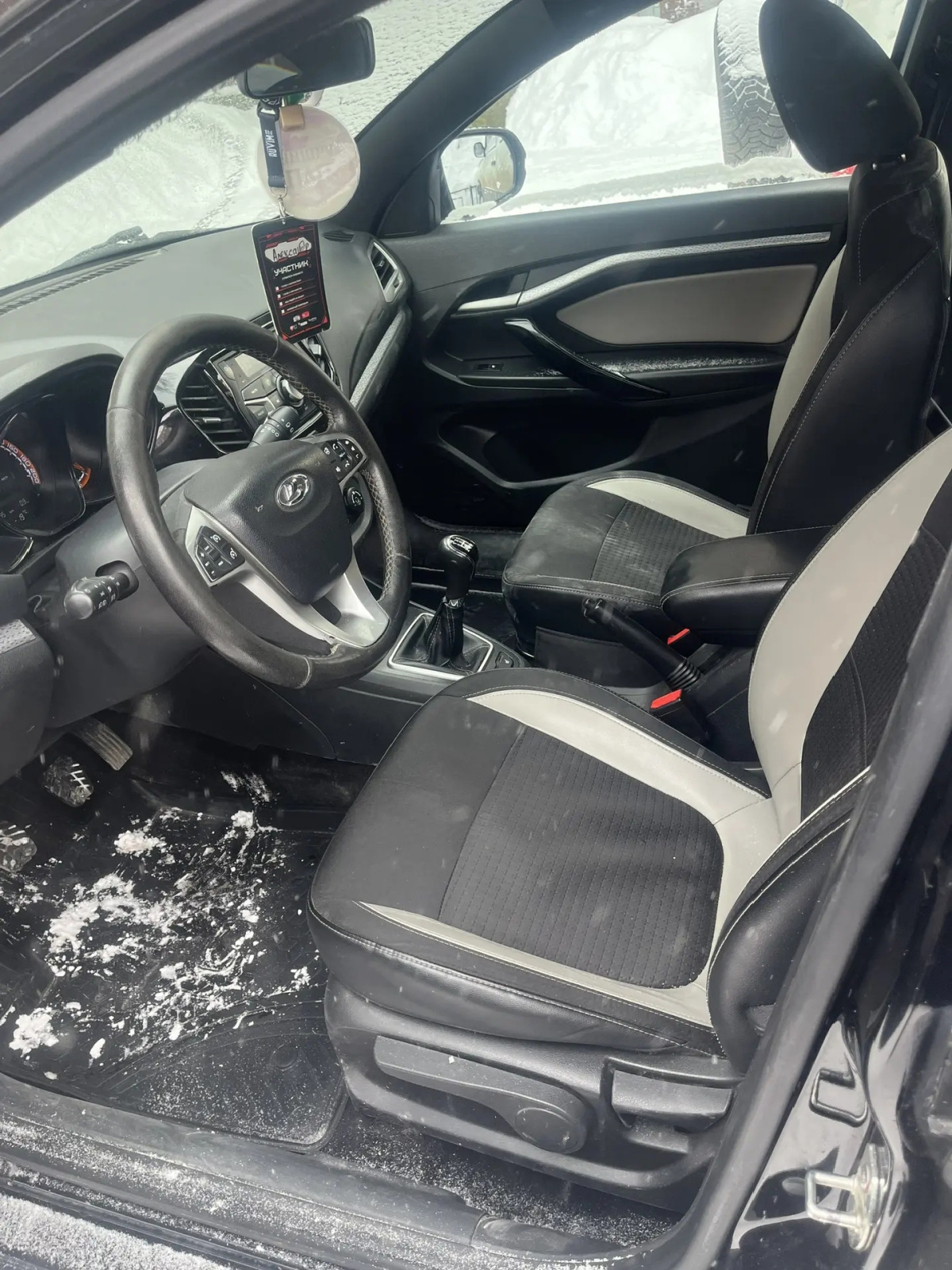 LADA VESTA SW Cross BLACK