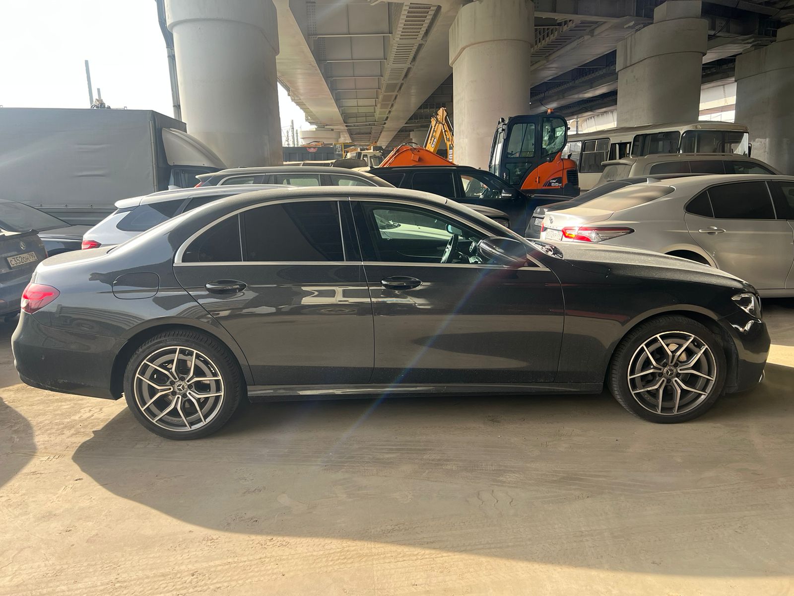 Mercedes-Benz E-CLASS