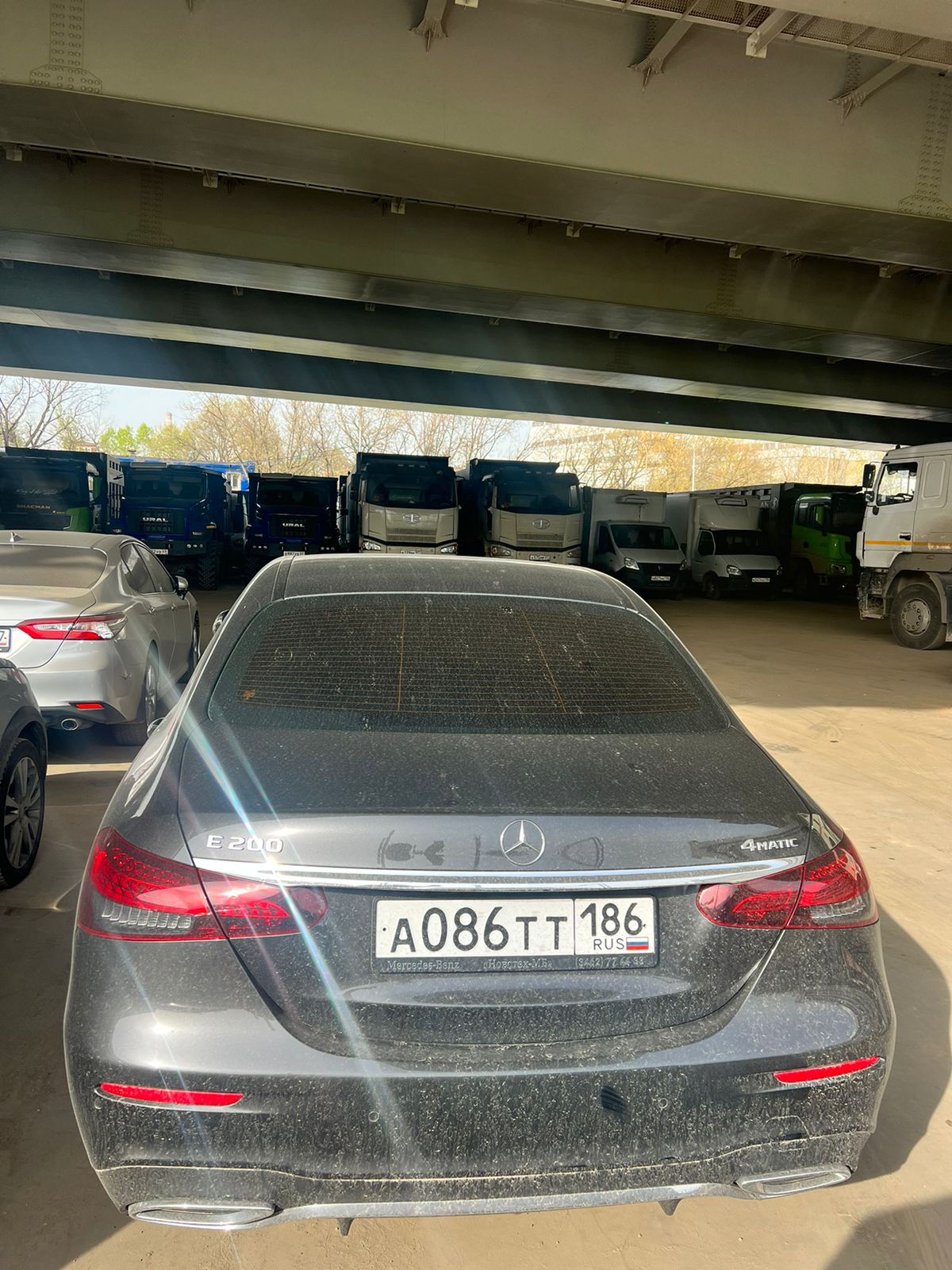 Mercedes-Benz E-CLASS