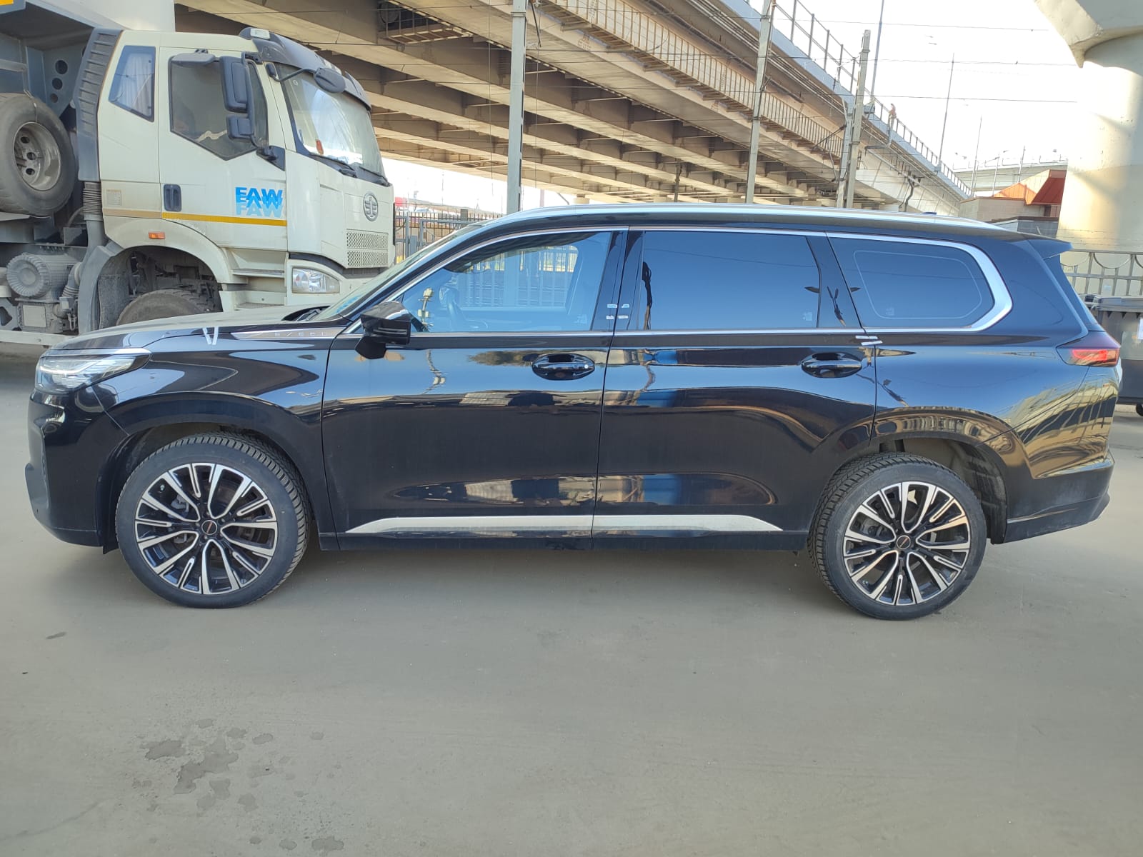 EXEED VX - фото 2