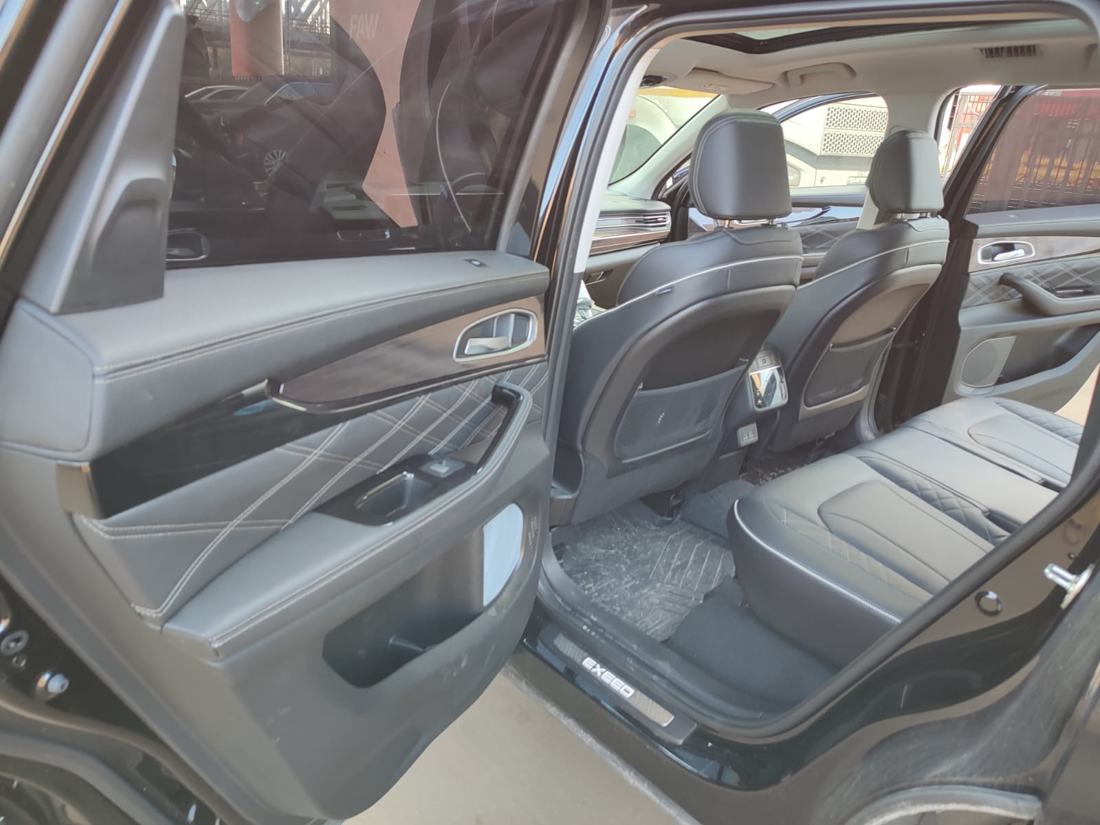 EXEED VX - фото 5