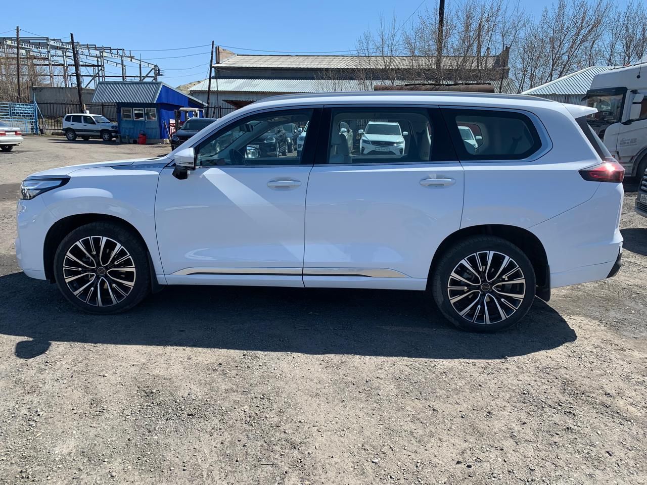 EXEED VX - фото 2