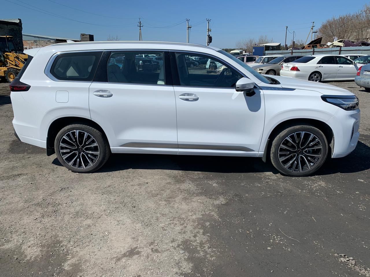 EXEED VX - фото 3