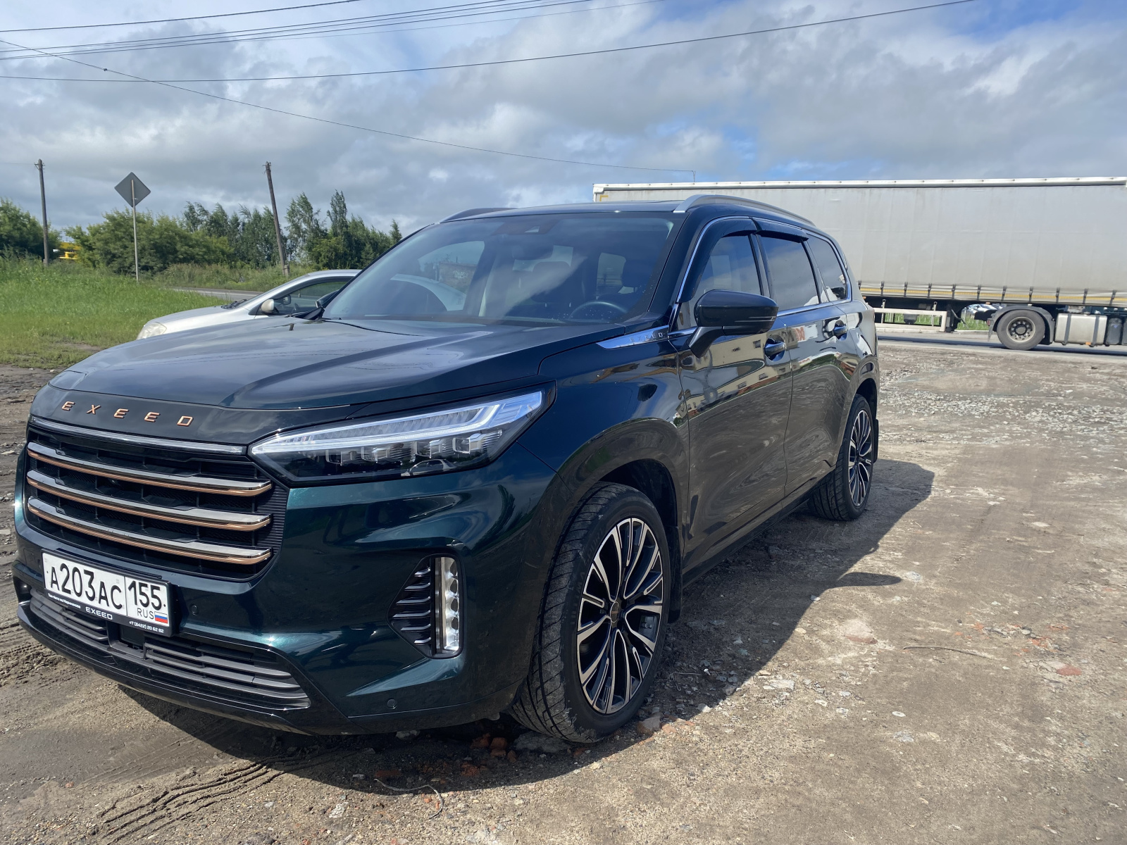 EXEED VX - фото 3