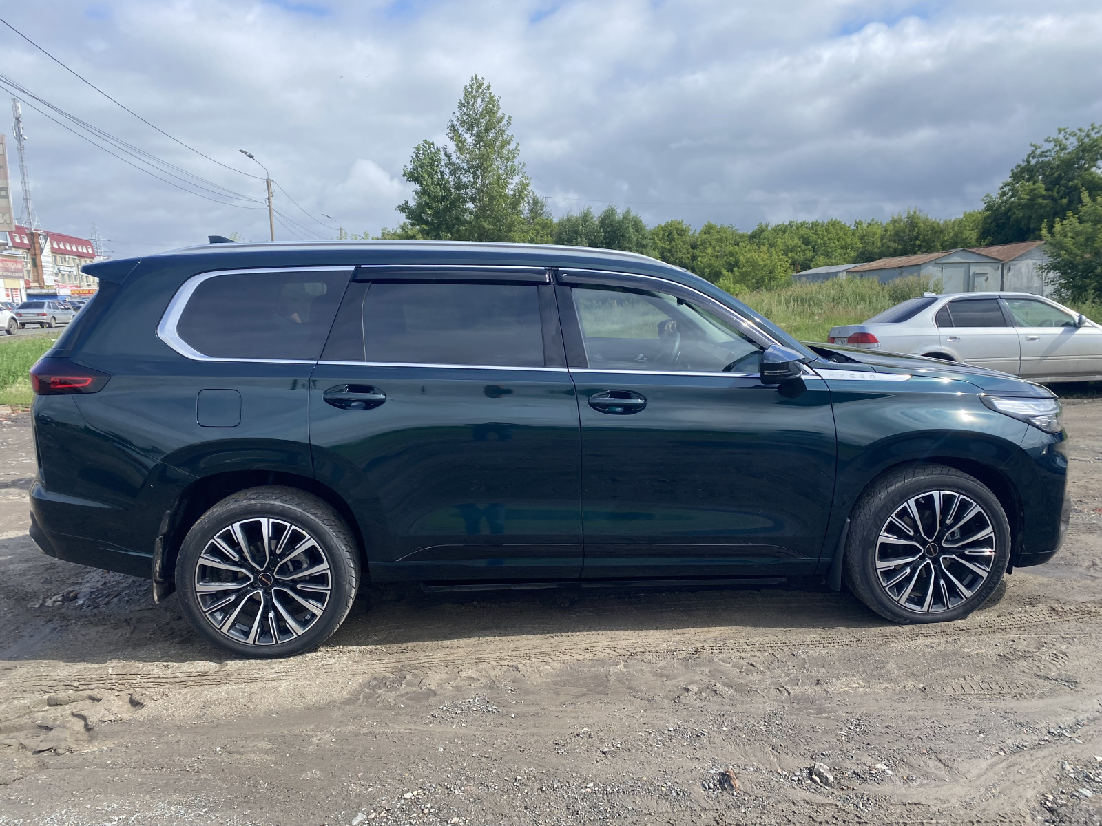 EXEED VX - фото 4