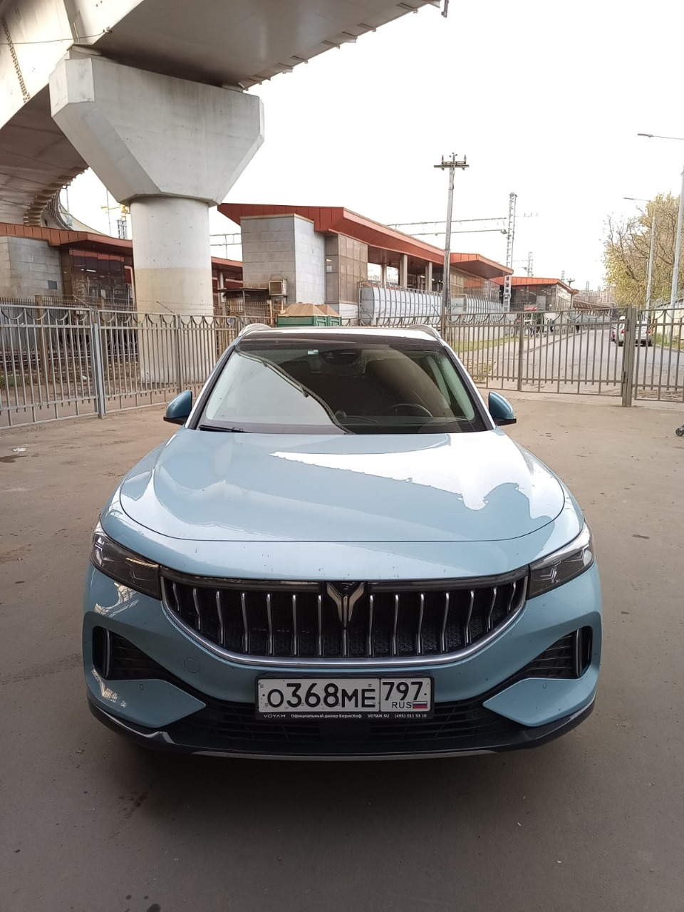 VOYAH Free - фото 1