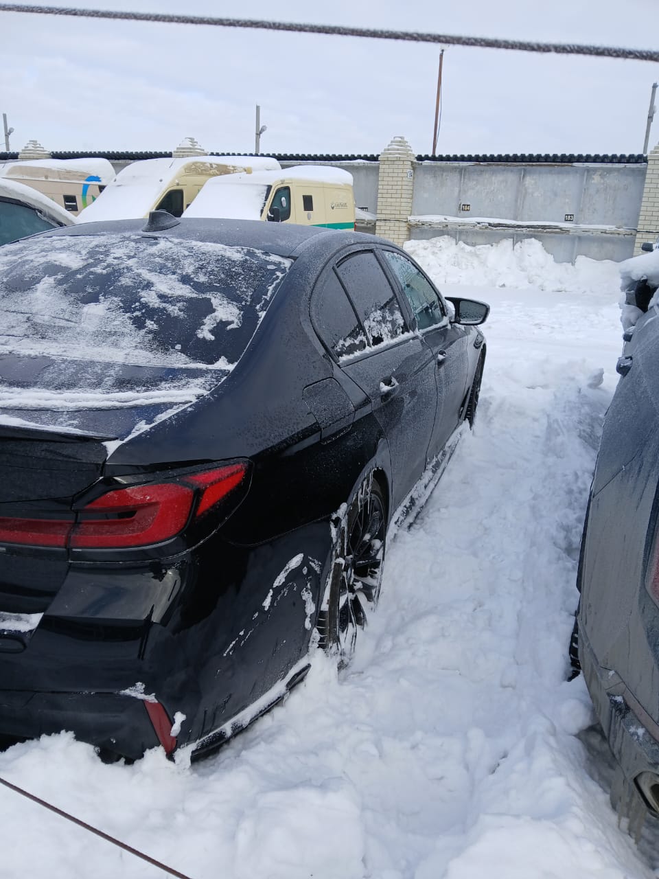 BMW 5-SERIES - фото 4