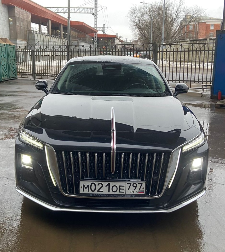 HONGQI H5 - фото 1