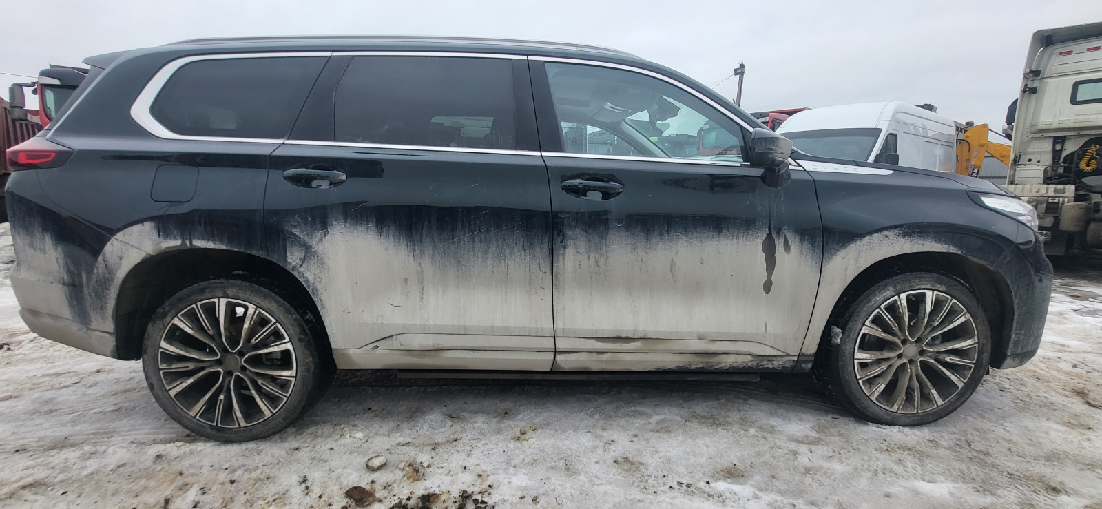 EXEED VX - фото 5