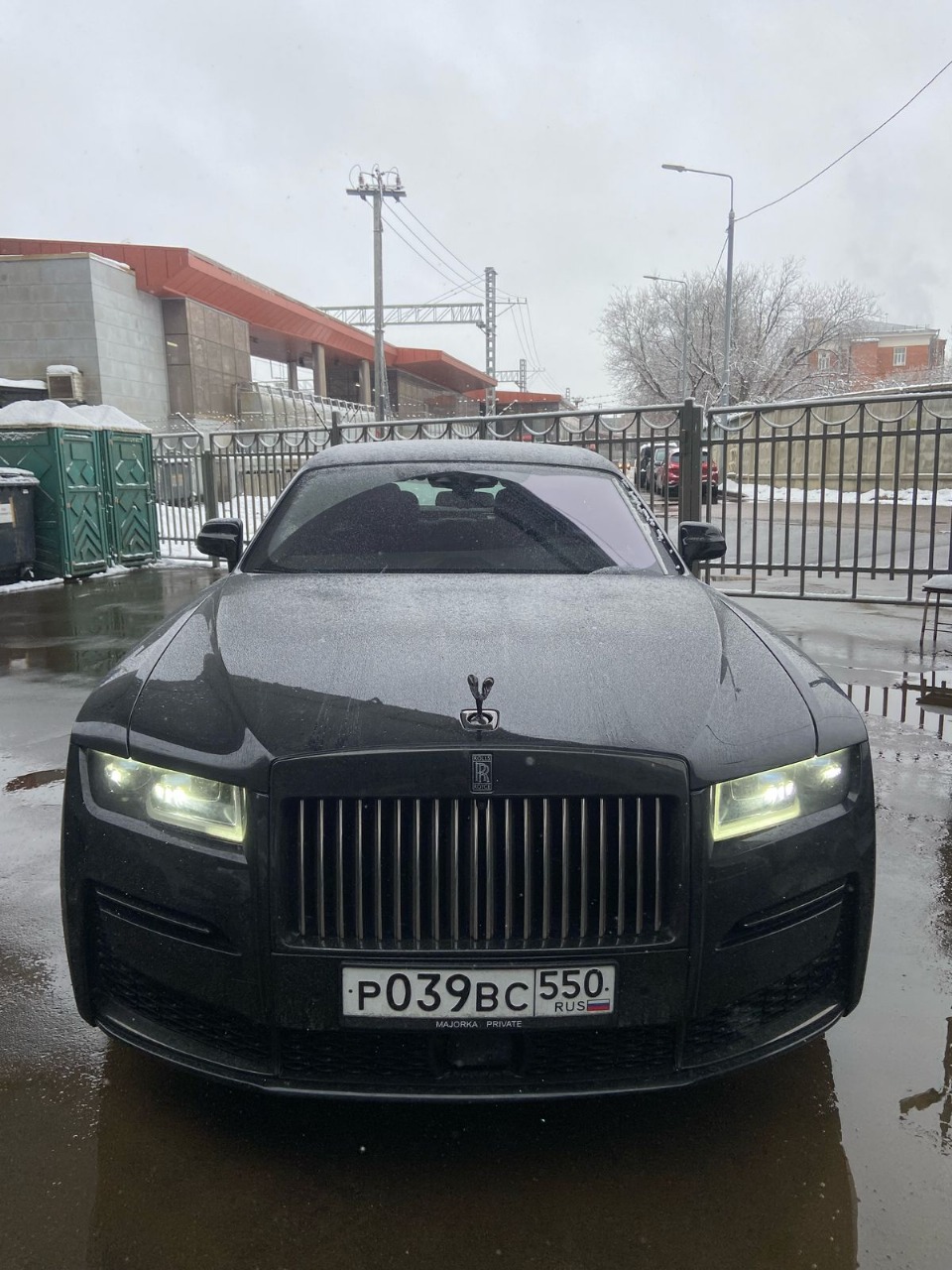 Rolls-Royce Ghost - фото 1