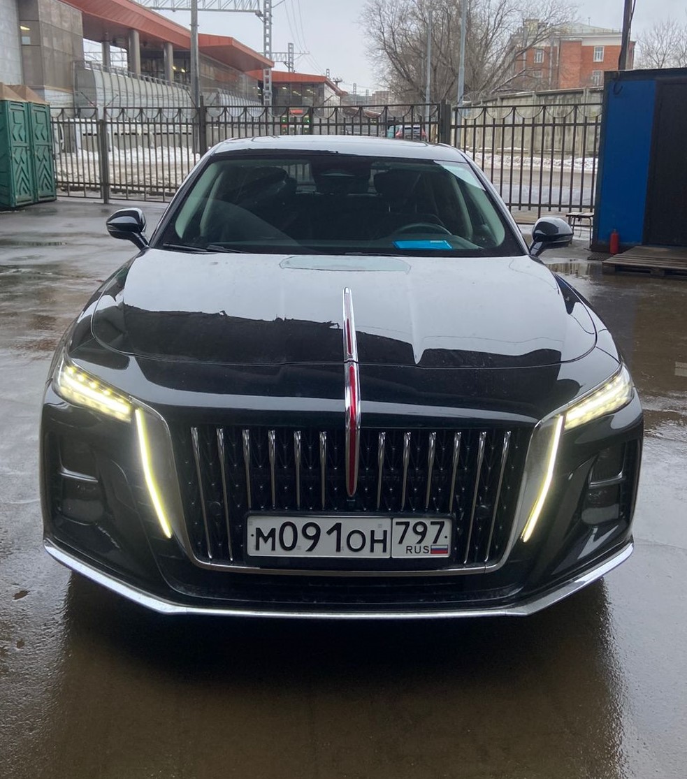 HONGQI H5 - фото 1