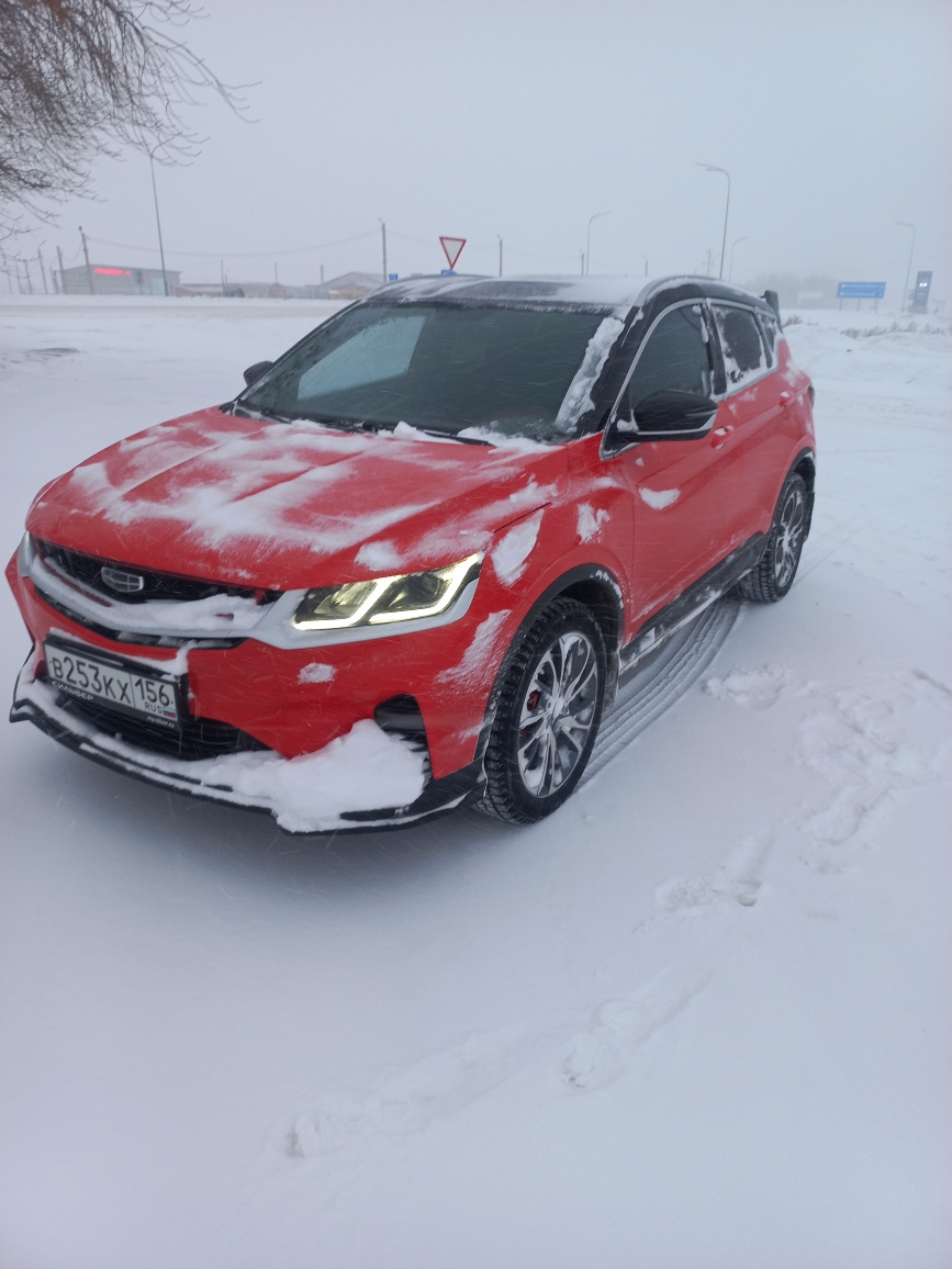 Geely COOLRAY - фото 3