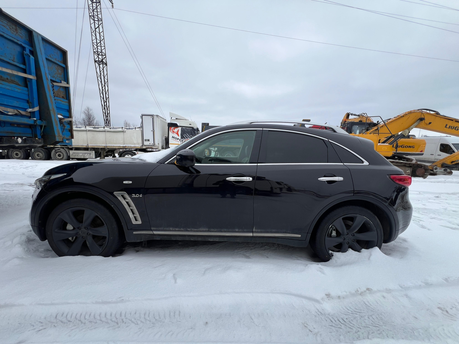 Infiniti QX70 - фото 5