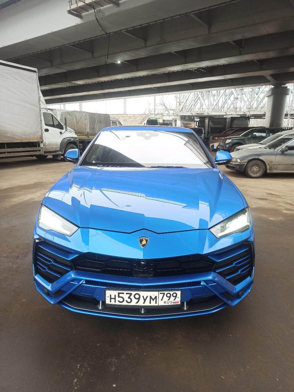 Lamborghini Urus - фото 1