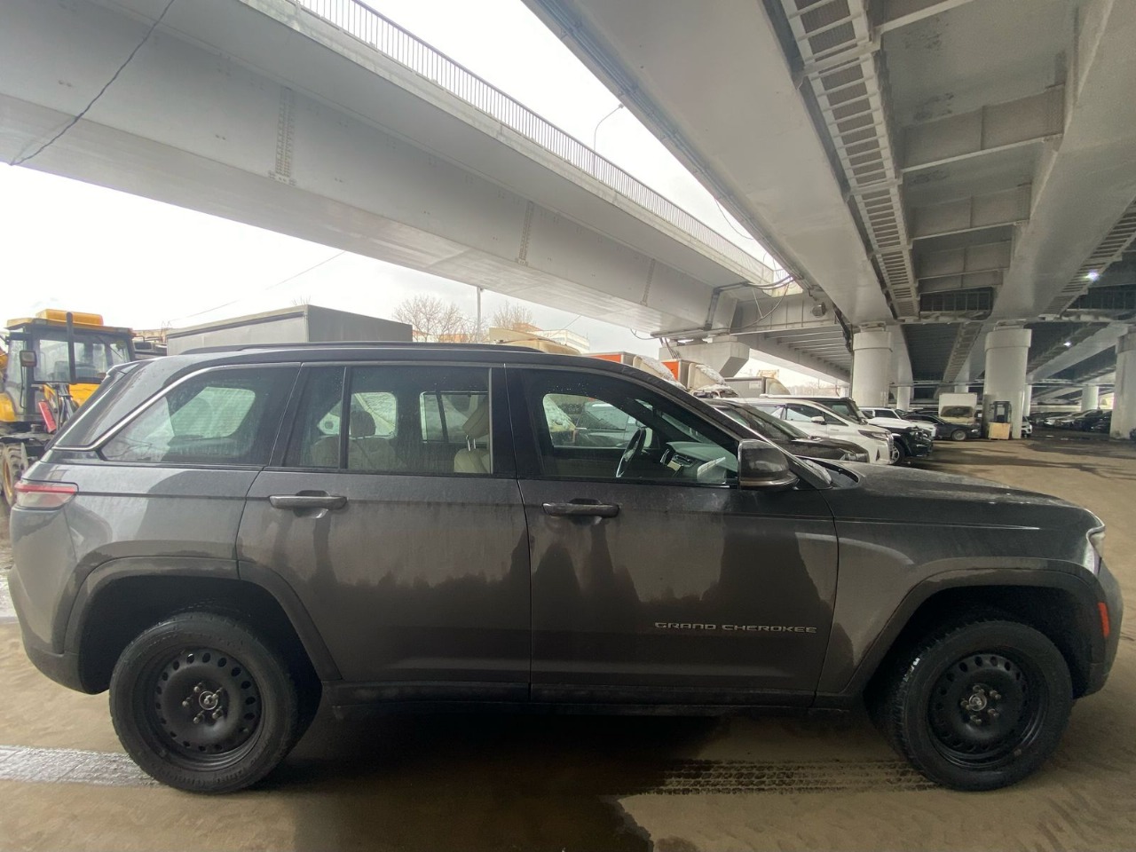 Jeep GRAND - фото 2