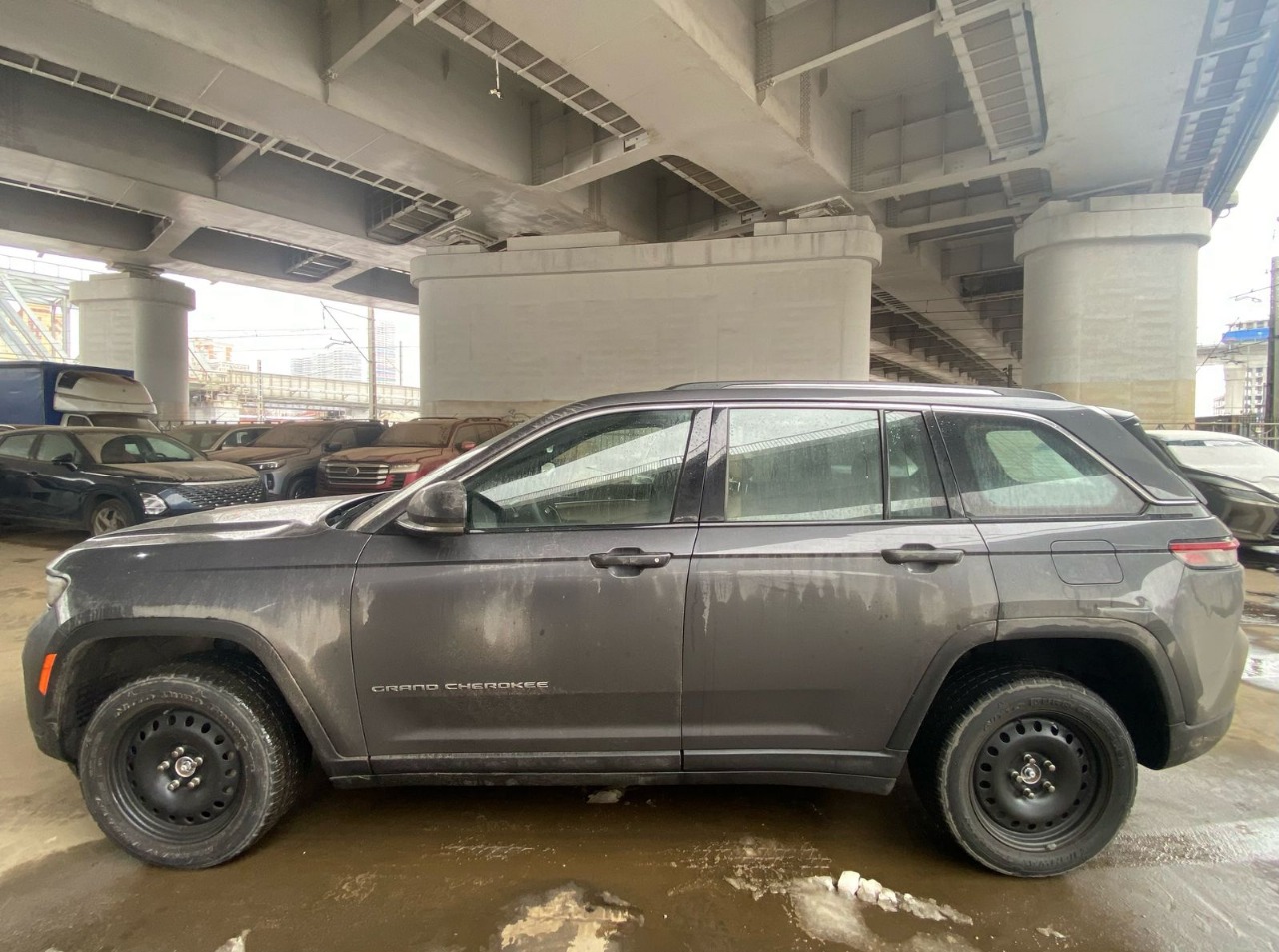 Jeep GRAND - фото 3