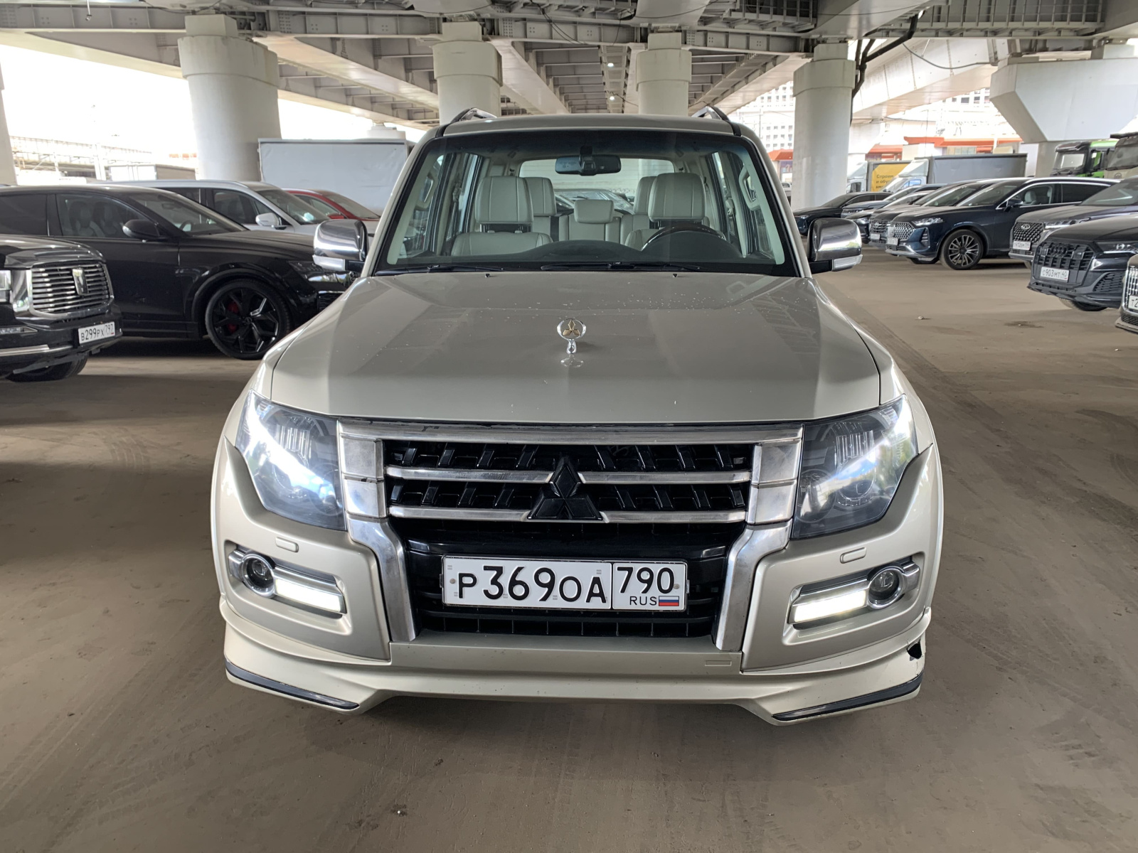 Mitsubishi PAJERO - фото 1