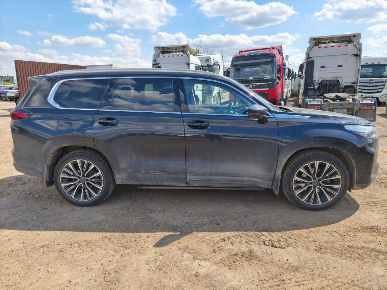 EXEED VX - фото 3