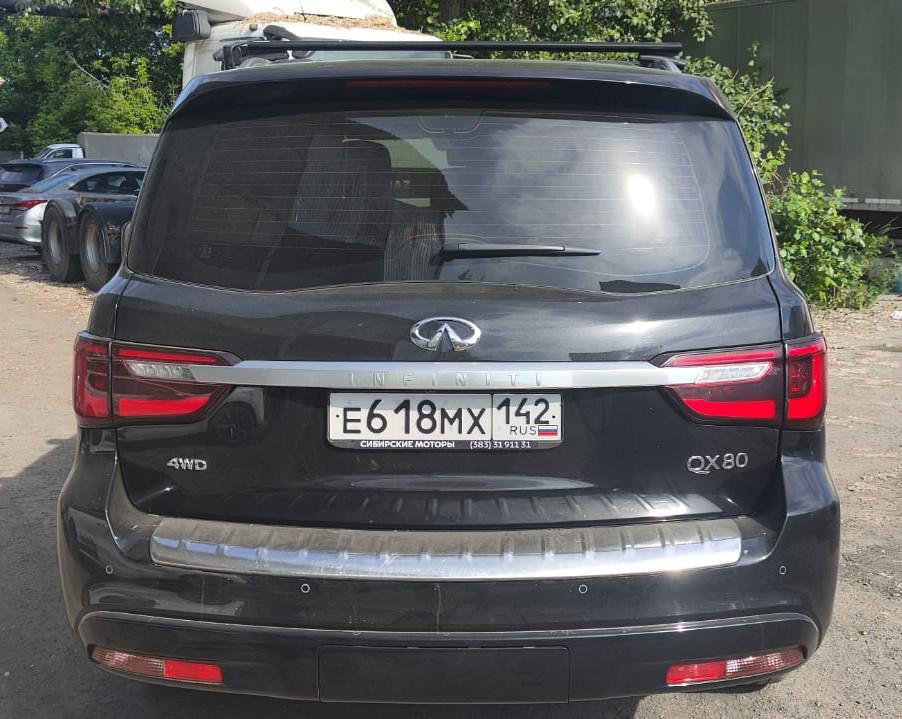 Infiniti QX80 - фото 4