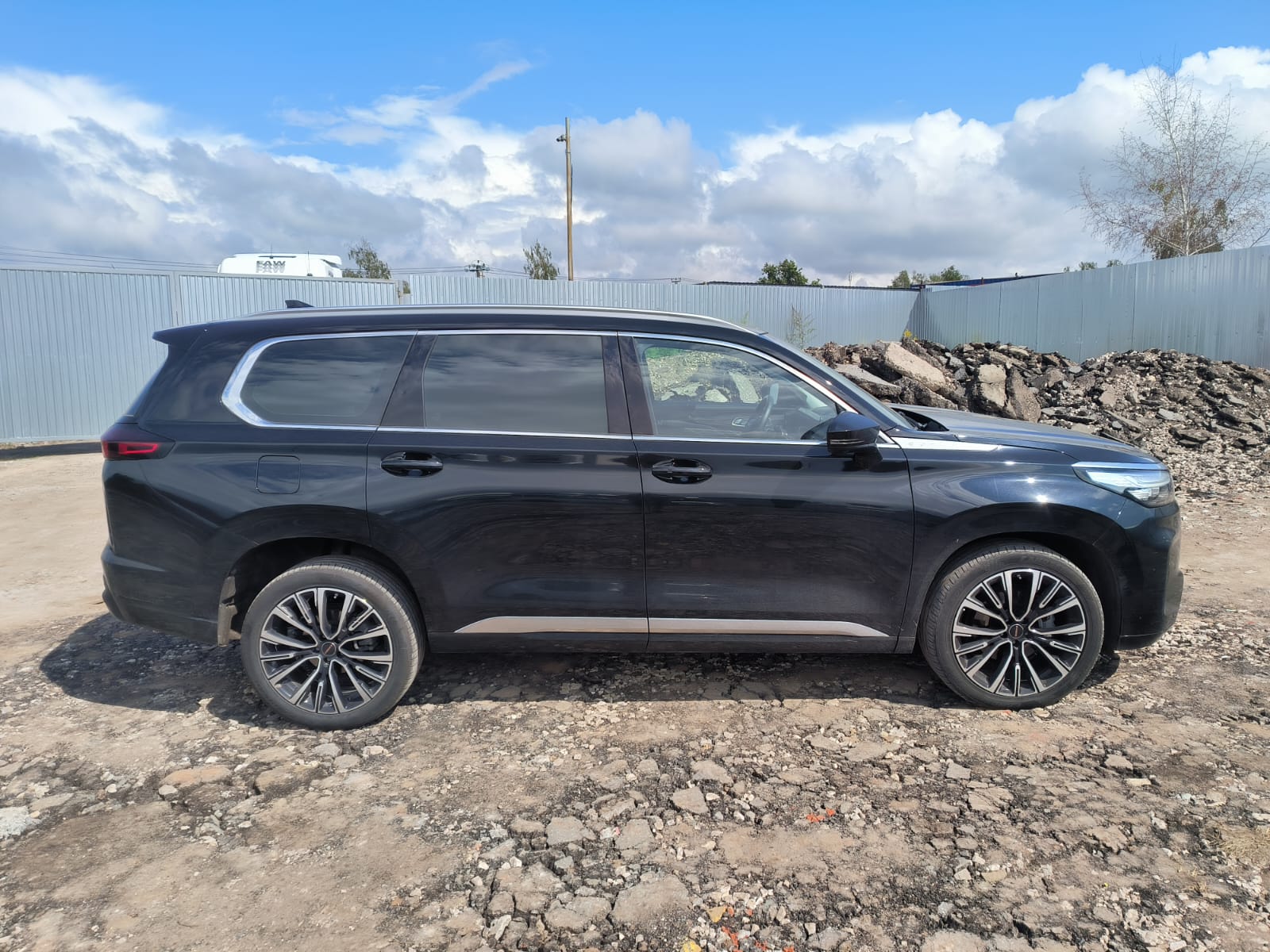 EXEED VX - фото 4