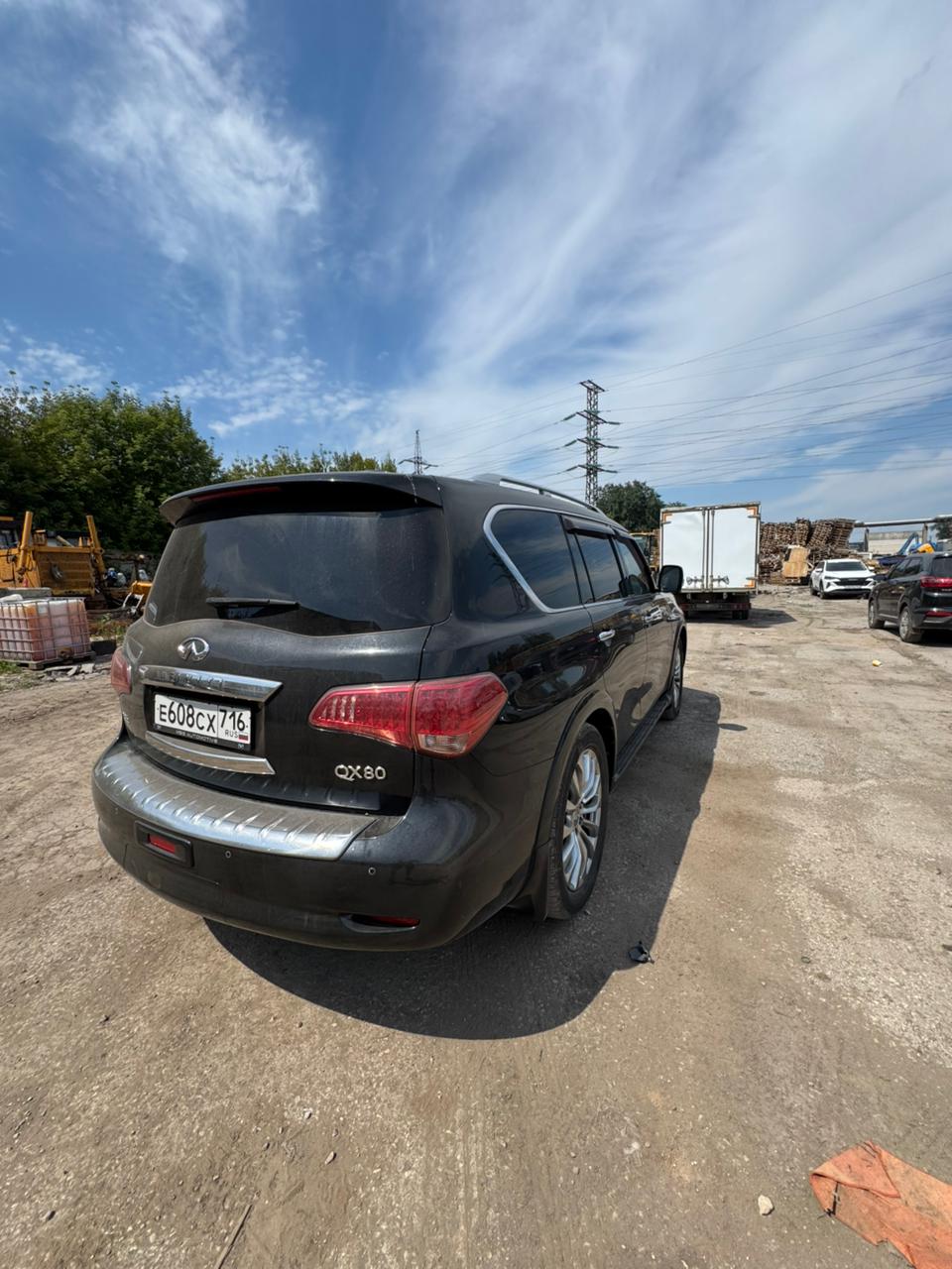 Infiniti QX80 - фото 5