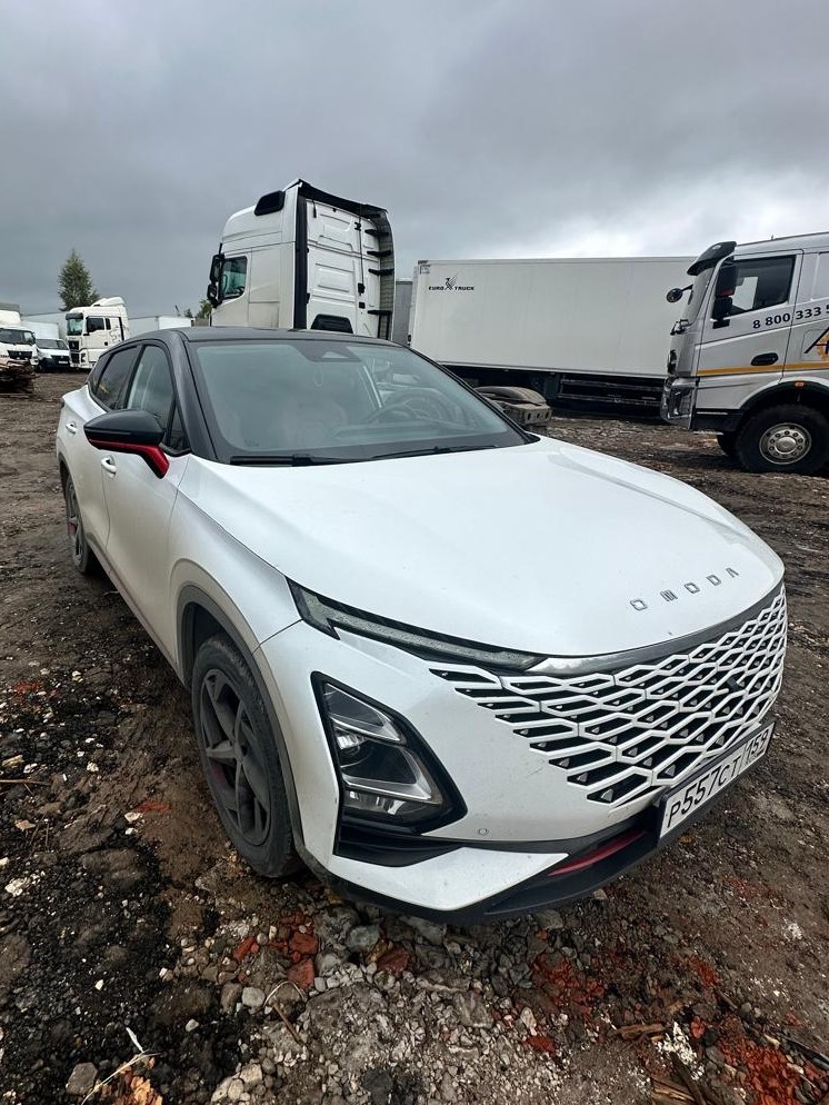 Omoda C5 - фото 3