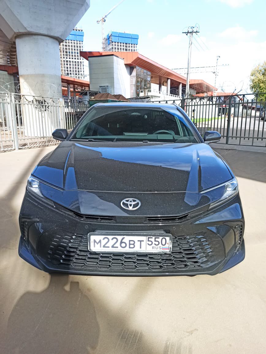 Toyota CAMRY - фото 1