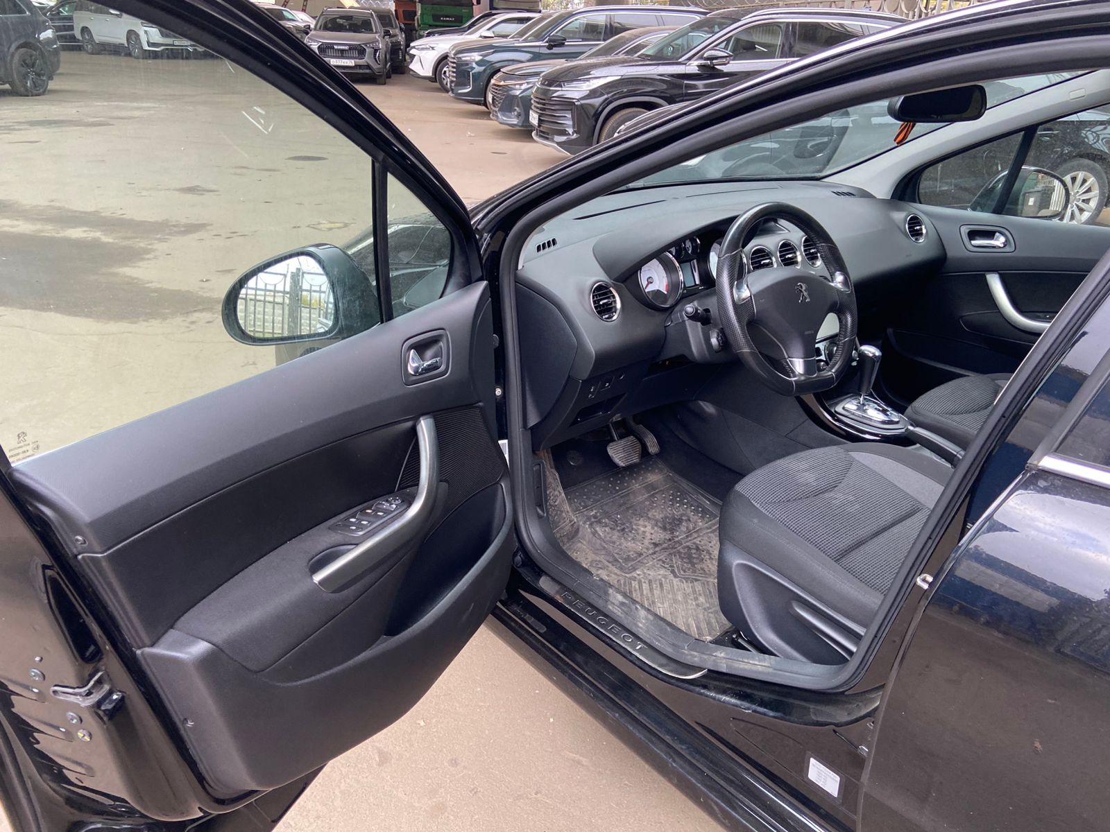 Peugeot 408 - фото 5