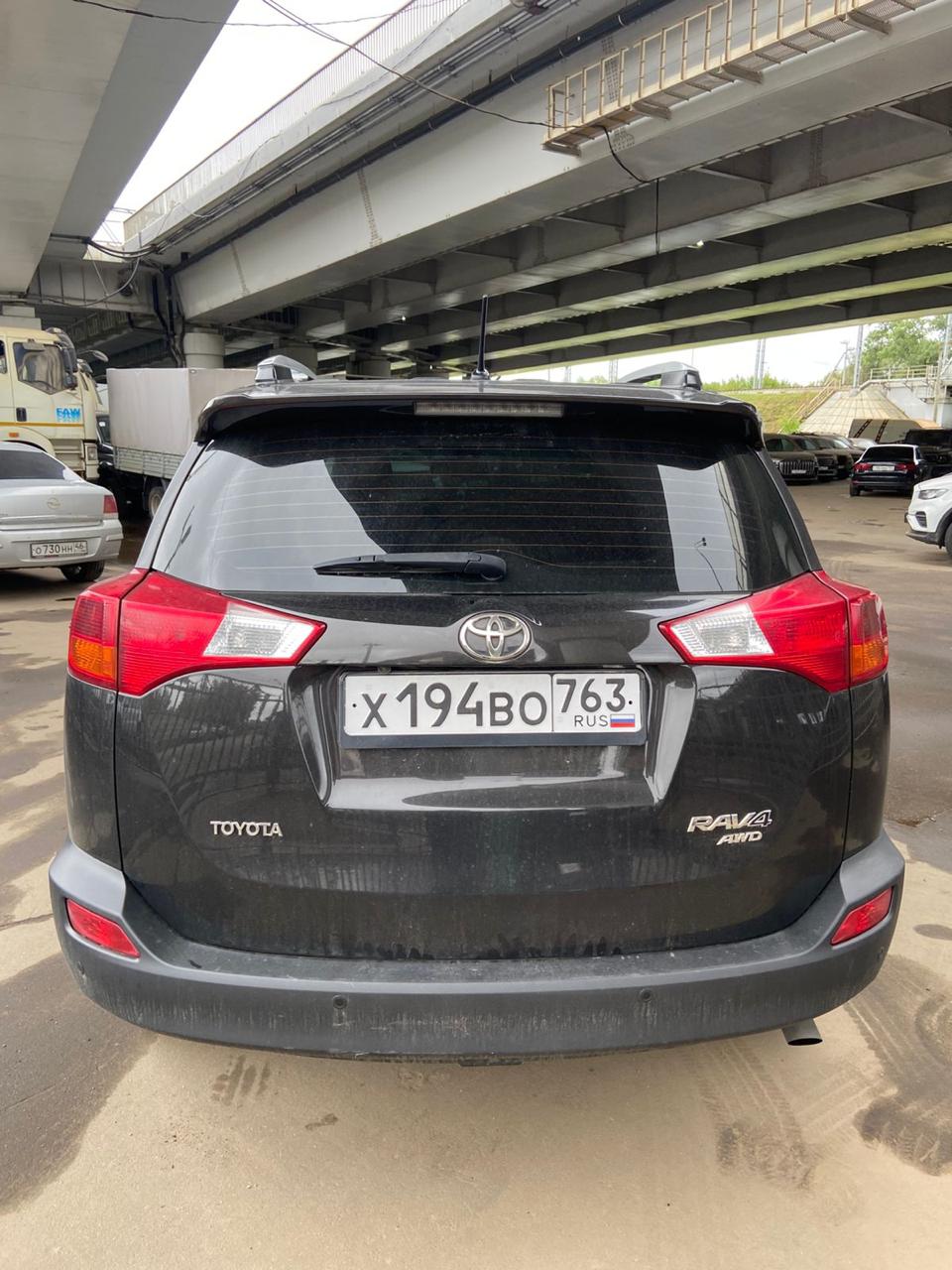 Toyota RAV4 - фото 4