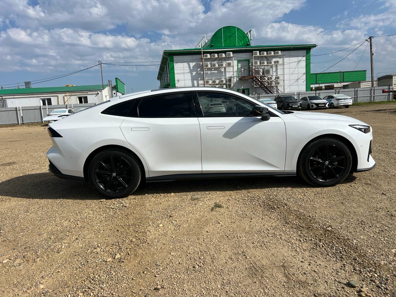 Changan UNI-V - фото 3