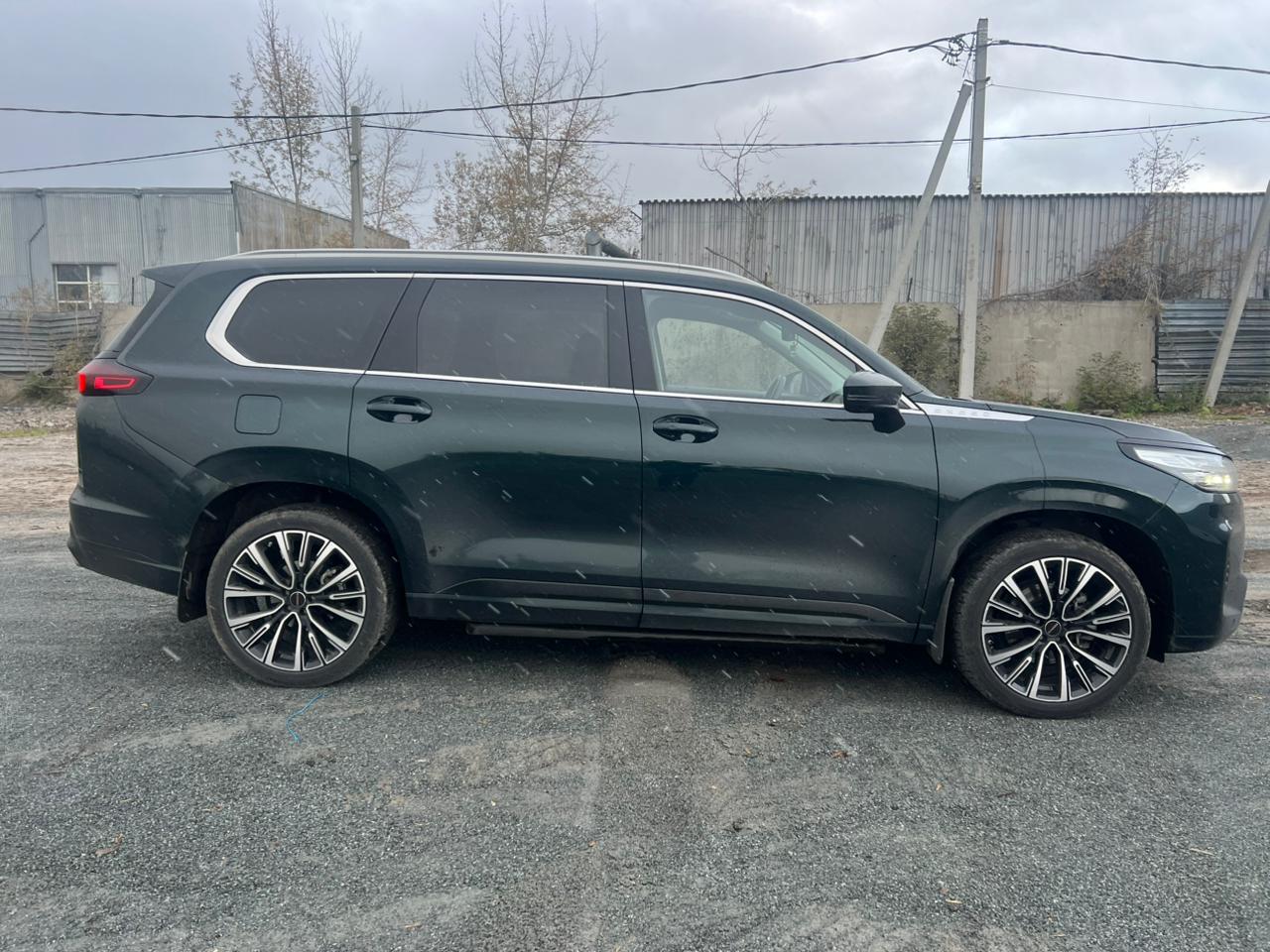 EXEED VX - фото 4