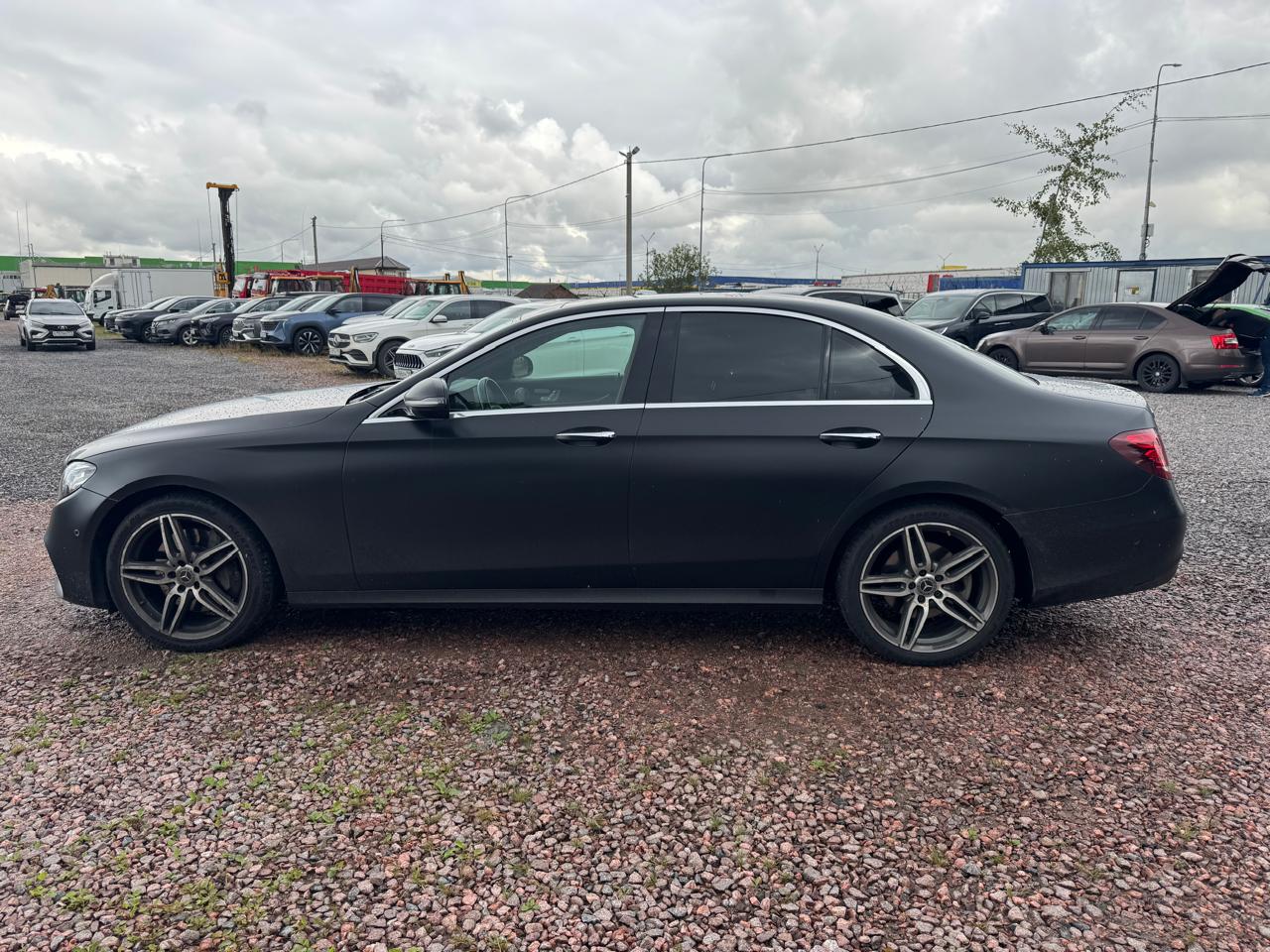 Mercedes-Benz E-CLASS - фото 4