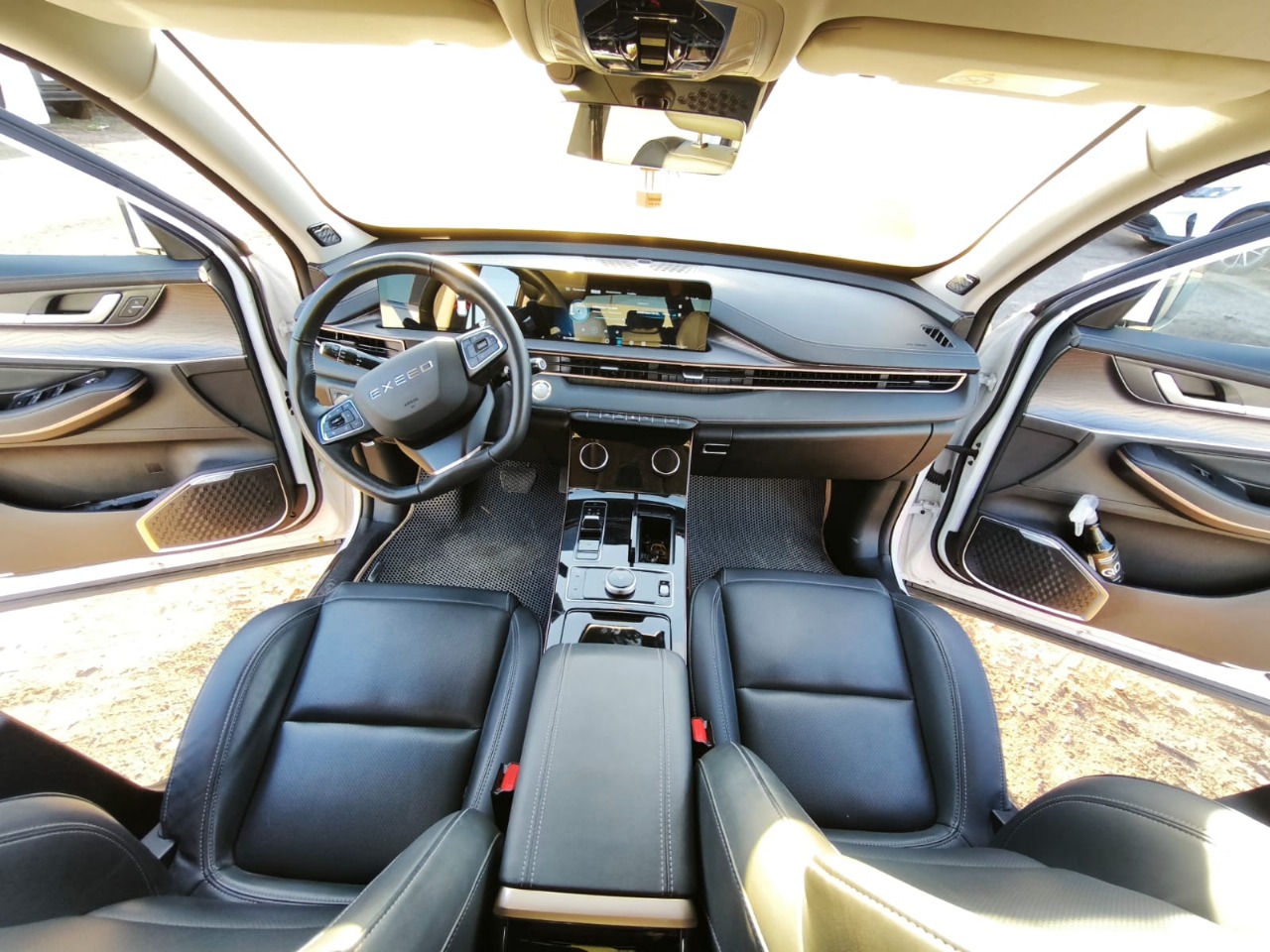 EXEED LX - фото 5