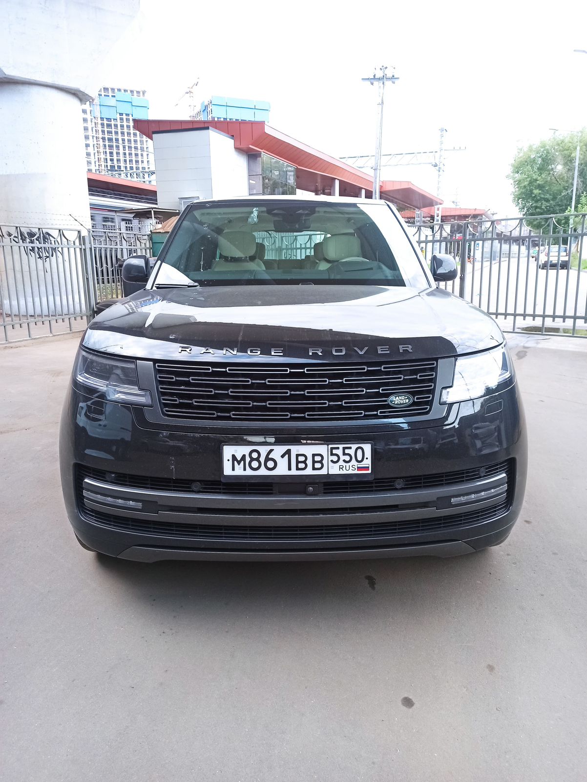 Land Rover - фото 1