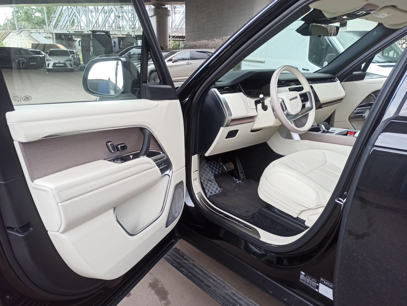 Land Rover - фото 5