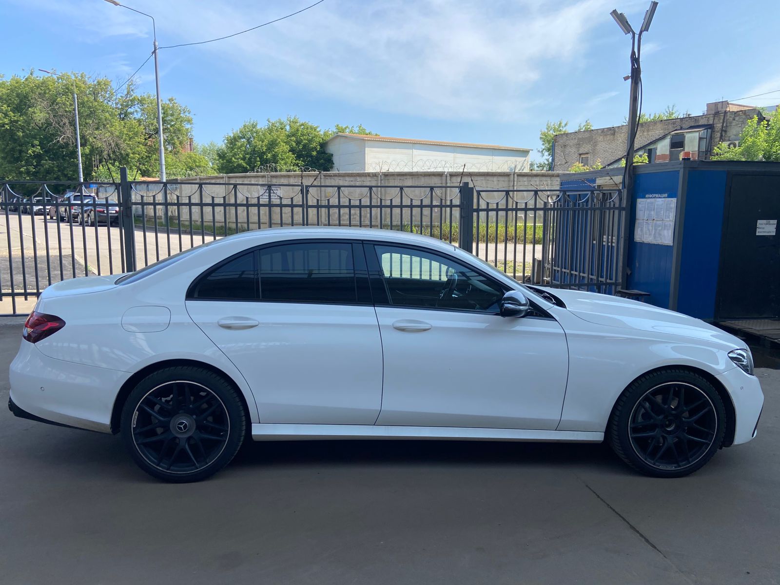 Mercedes-Benz E-CLASS - фото 2