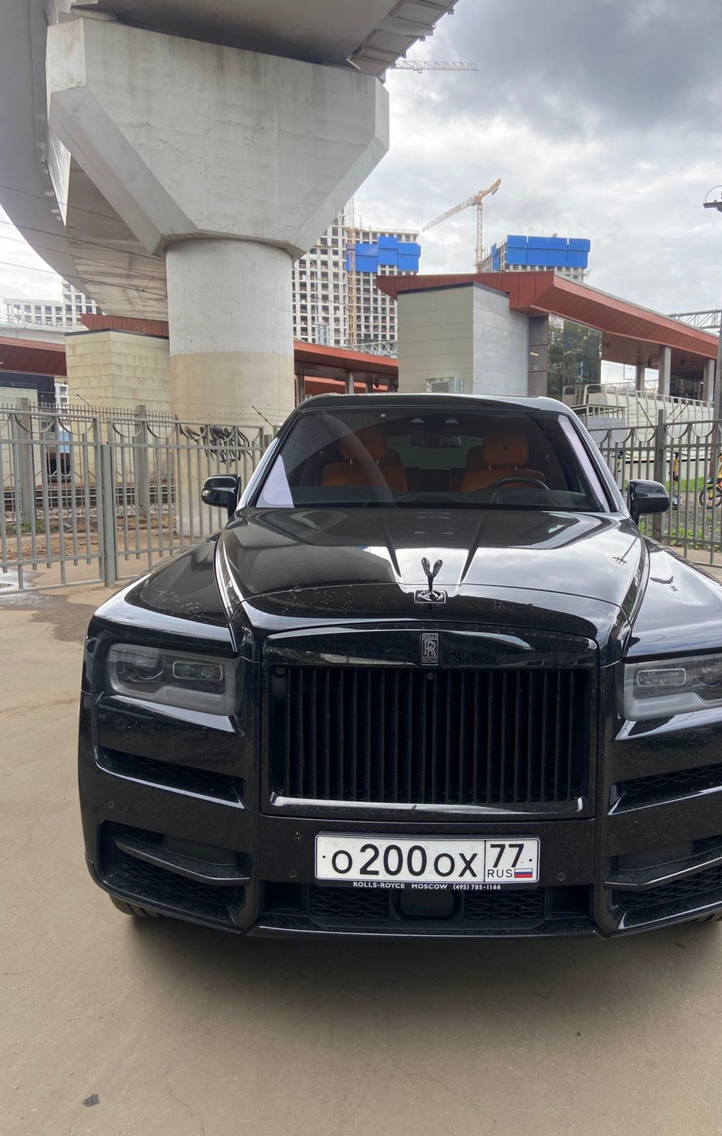 Rolls-Royce Cullinan - фото 1