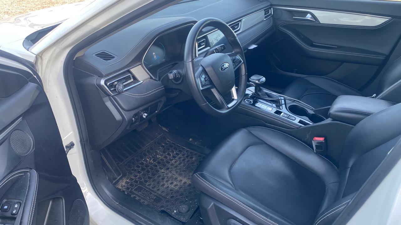 JAC J7 Luxury