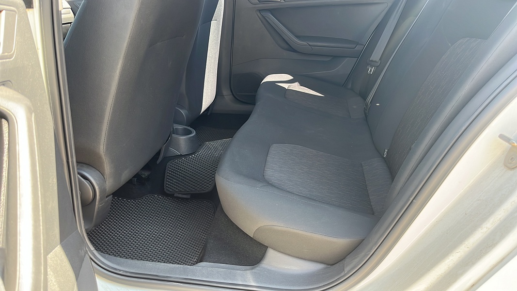 Volkswagen Jetta VA3