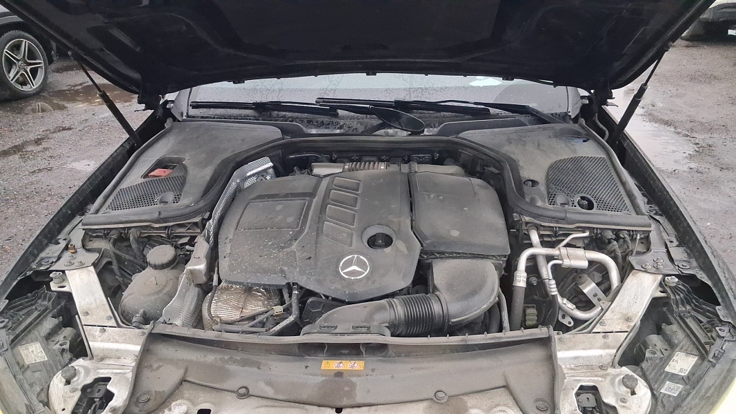 Mercedes-Benz E 220 D 4MATIC