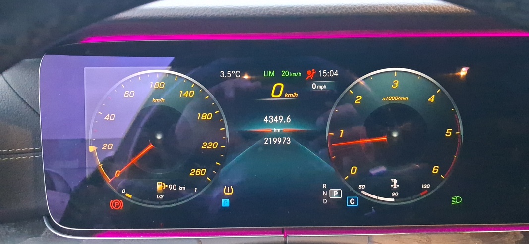 Mercedes-Benz E 220 D 4MATIC