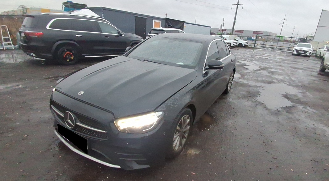 Mercedes-Benz E 220 D 4MATIC