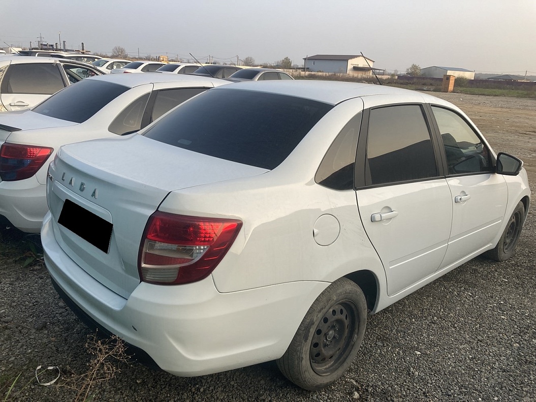 Lada Granta 219040