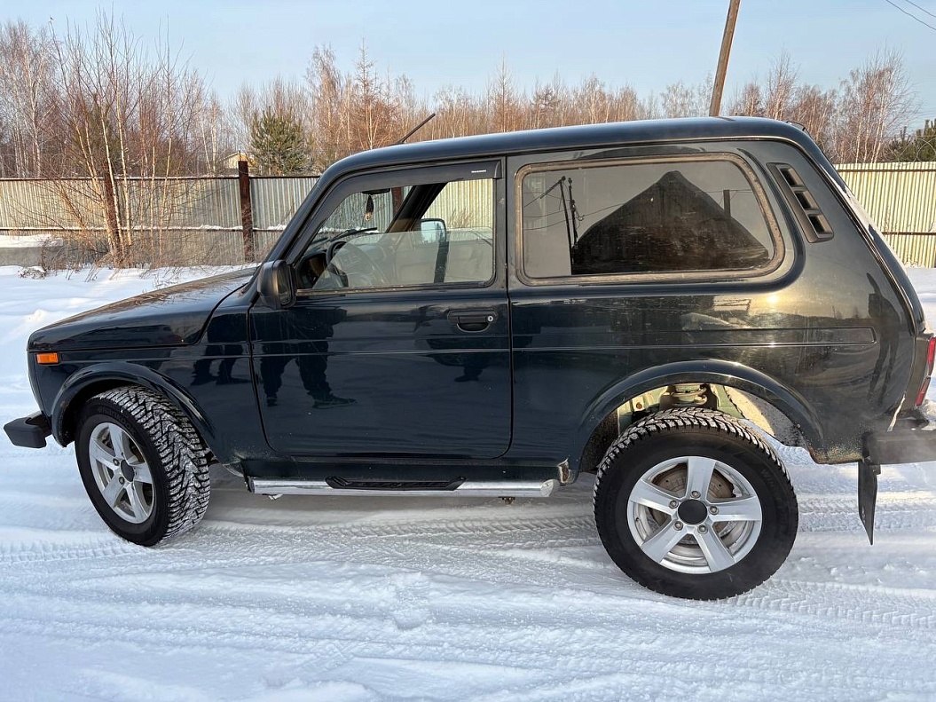 Lada Niva Legend 212140