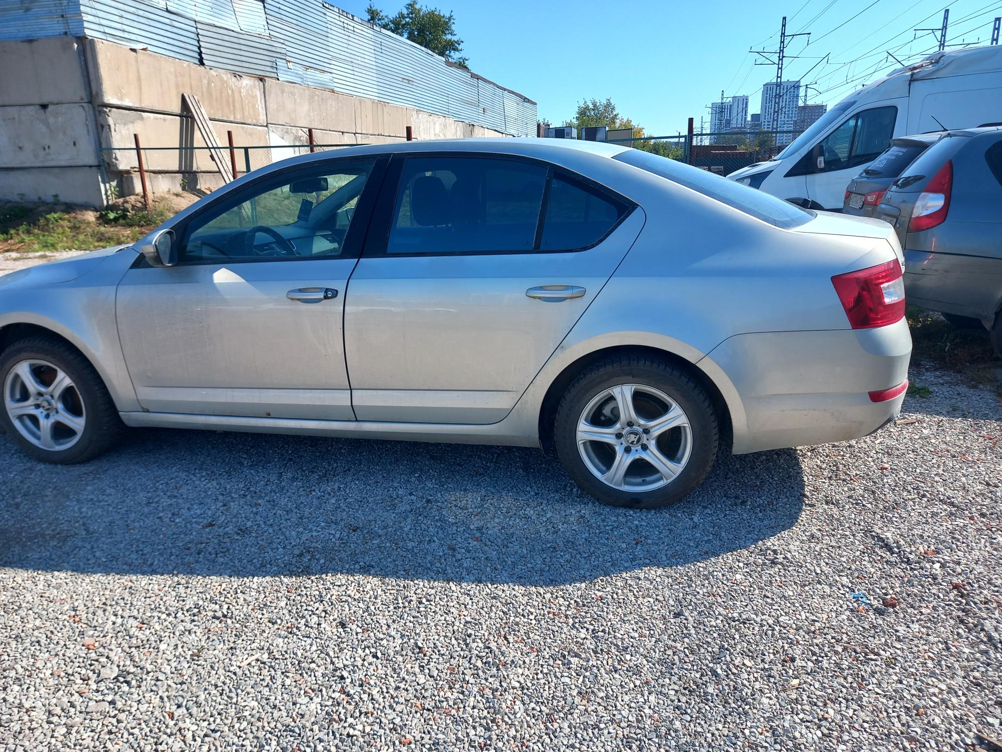 Skoda Octavia - фото 3