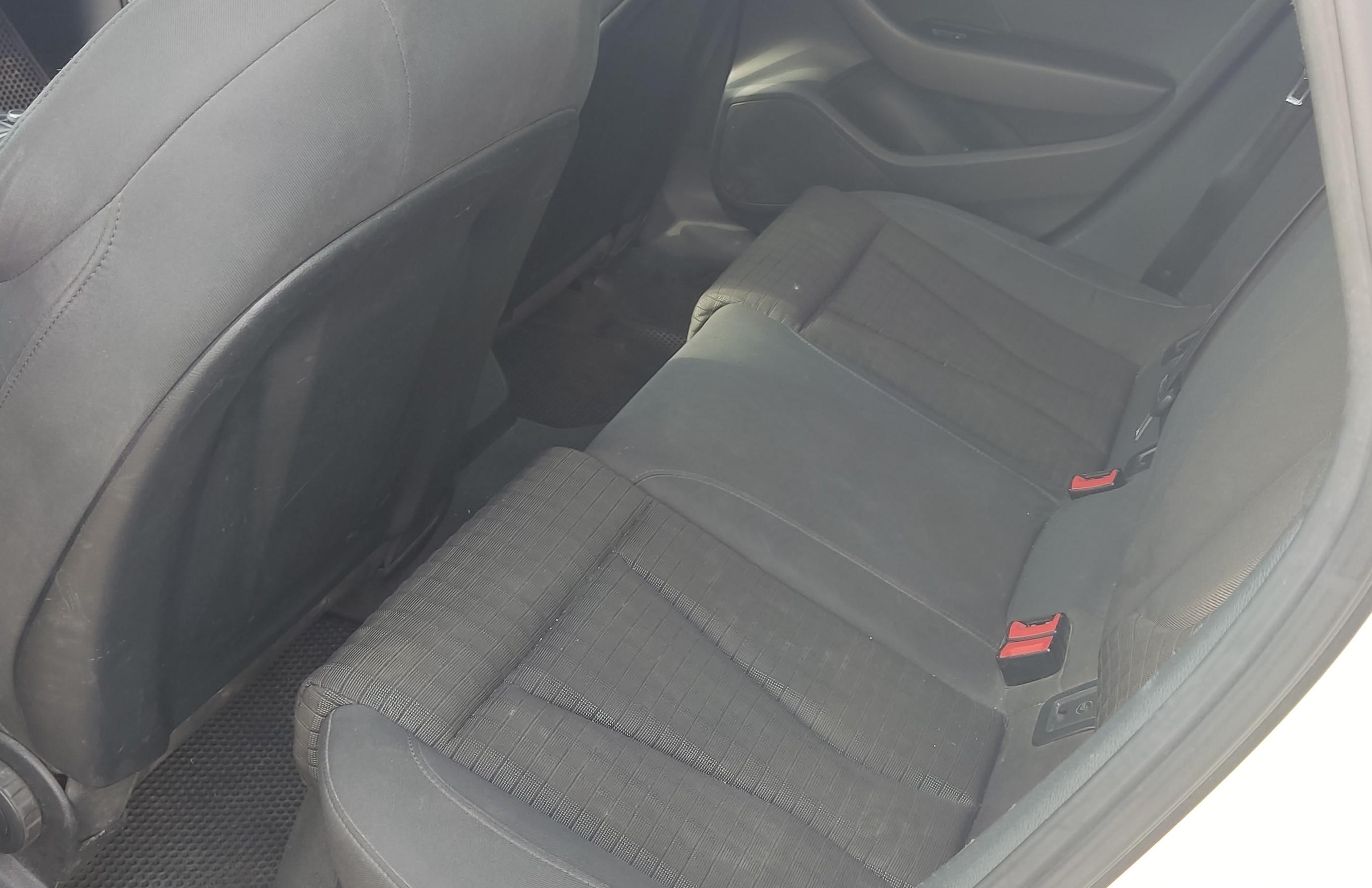 Audi A3 - фото 10
